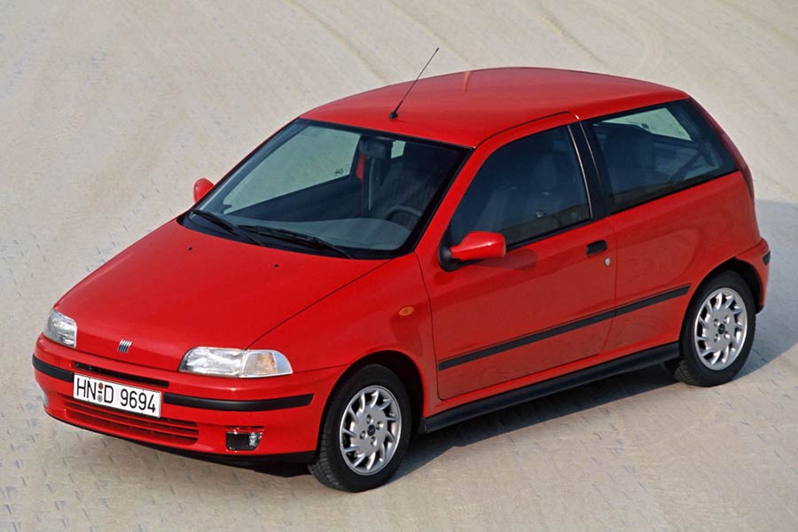 https://autogreeknews.gr/wp-content/uploads/2020/09/Fiat-Punto-1993-5.jpg
