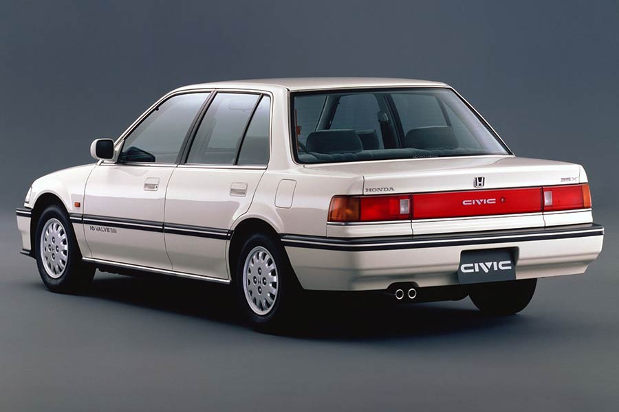 https://autogreeknews.gr/wp-content/uploads/2020/09/Honda-Civic-1988.jpg