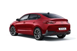 Hyundai-i30-Fastback-(2)