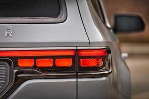 Jeep-Grand-Wagoneer-(6)