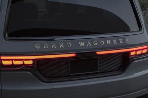 Jeep-Grand-Wagoneer-(7)
