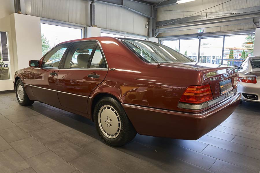 https://autogreeknews.gr/wp-content/uploads/2020/09/Mercedes-600-SEL-1991-3.jpg