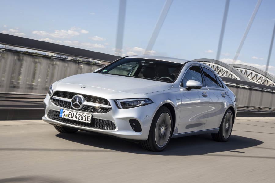 https://autogreeknews.gr/wp-content/uploads/2020/09/Mercedes-A-250-e-3.jpg