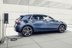 Mercedes-A-250-e-(5)