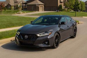 Nissan-40th-Anniversary-Edition-Maxima-(1)