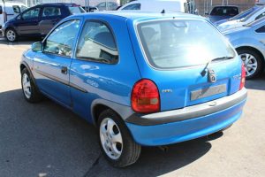 Opel-Corsa-Edition-2000-(12)
