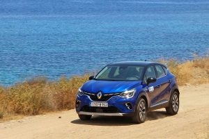 Renault-Captur-1.5-Blue-dCi-115-(2)