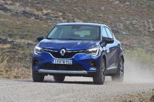 Renault-Captur-1.5-Blue-dCi-115-(8)