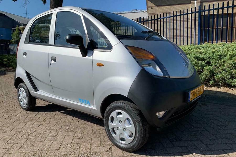 https://autogreeknews.gr/wp-content/uploads/2020/09/Tata-Nano-2013-7.jpg