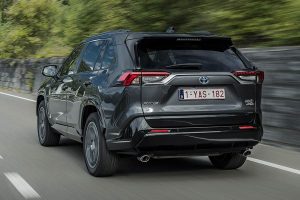 Toyota-RAV4-Plug-in-Hybrid-(10)