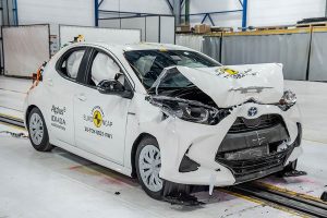 Toyota-Yaris-Crash-Test-(6)
