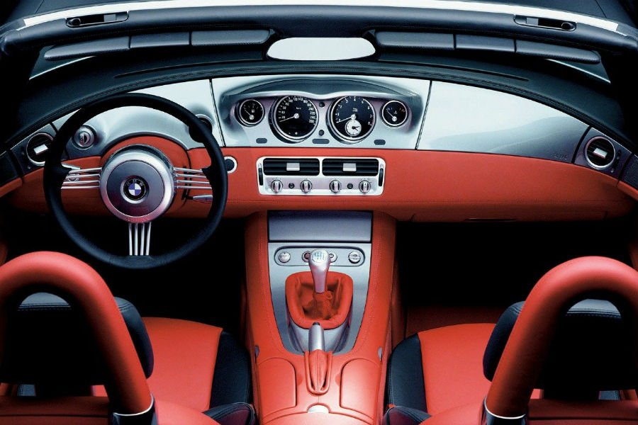 https://autogreeknews.gr/wp-content/uploads/2020/09/bmw-z8-interior.jpg