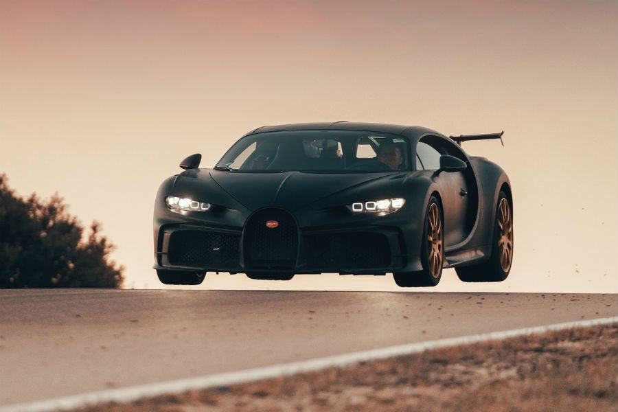 https://autogreeknews.gr/wp-content/uploads/2020/09/bugatti-chiron-pur-sport-nardo.jpg