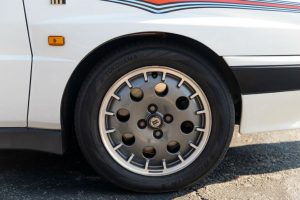 lancia delta integrale martini 11