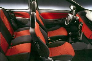 lancia ypsilon mk1 interior 2