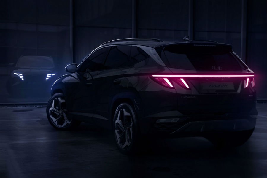 https://autogreeknews.gr/wp-content/uploads/2020/09/new-hyundai-tucson-teaser-2.jpg