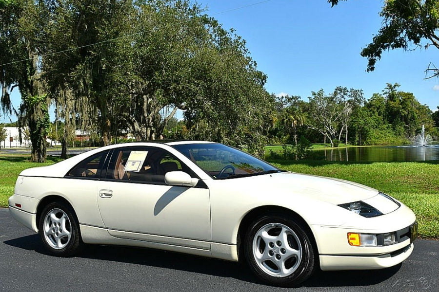 https://autogreeknews.gr/wp-content/uploads/2020/09/nissan-300zx-glacier-white-2.jpg