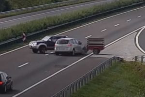 nissan navara antitheto revma