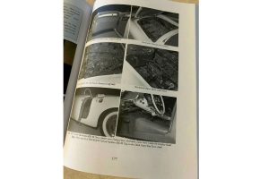 1952 corvette seats 4