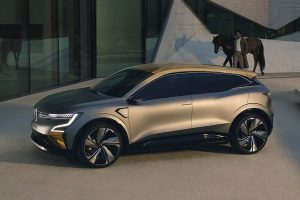 2020—Mgane-eVision-(5)