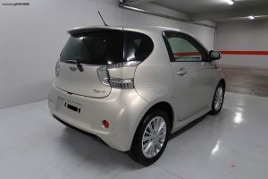 Aston-Martin-Cygnet-(8)