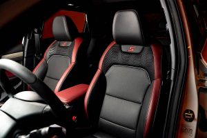 Geely_Coolray_2020-(9)