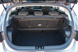 Hyundai i20 1.2 interior 2020 (24)