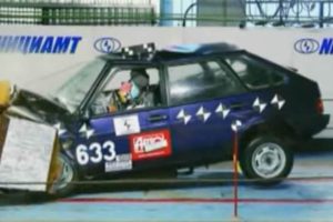 Lada-Samara-crash-test