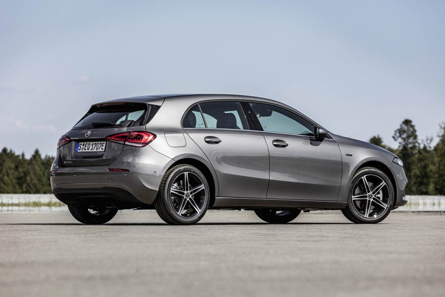 https://autogreeknews.gr/wp-content/uploads/2020/10/Mercedes-A-250-e-13.jpg