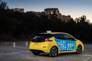 Nissan-LEAF-Taxi-(11)