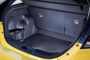 Nissan-LEAF-Taxi-(18)