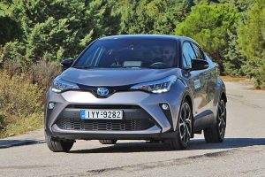 Toyota-C-HR-1.8-Hybrid-2020-(3)