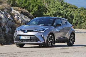 Toyota-C-HR-1.8-Hybrid-2020-(8)