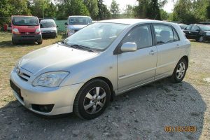 Toyota-Corolla-2005-(1)