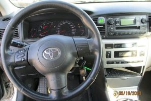 Toyota-Corolla-2005-(8)