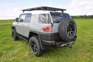 Toyota-FJ-Cruiser-(13)