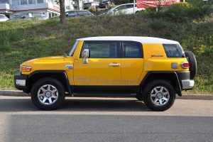 Toyota-FJ-Cruiser-(2)