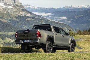 Toyota-Hilux-2020-(11)