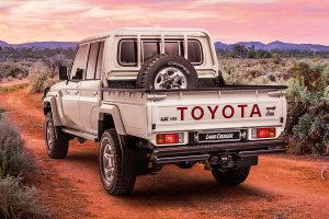 Toyota-Land-Cruiser-pickup-(2)