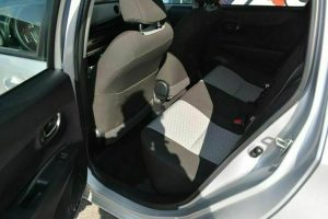 Toyota-Yaris-1.4-D-4D-2012-(9)