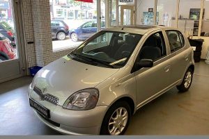 Toyota-Yaris-1999-(1)