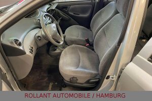 Toyota-Yaris-1999-(5)