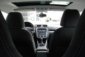 VW-Scirocco-1.4-TSI-2011-(10)