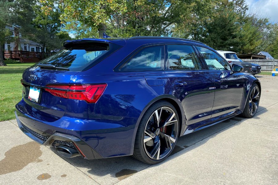 https://autogreeknews.gr/wp-content/uploads/2020/10/audi-rs-6-for-sale-10.jpg
