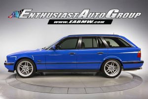bmw m5 touring santorini blue 3