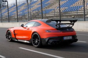 mercedes-amg gt black series on track