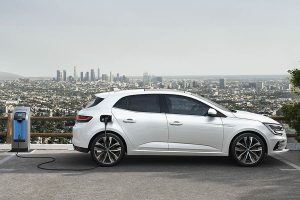 2020–New-Renault-MEGANE-Berline-E-TECH-Plug-In-Hybrid