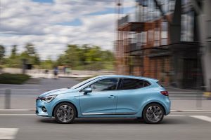 2020—Renault-CLIO-E-TECH-tests-drive-(4)