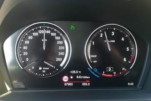 BMW-X1-sDrive16d-dashboard