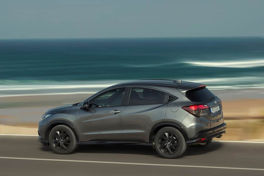 https://autogreeknews.gr/wp-content/uploads/2020/11/Honda-HR-V-Sport-1-4.jpg